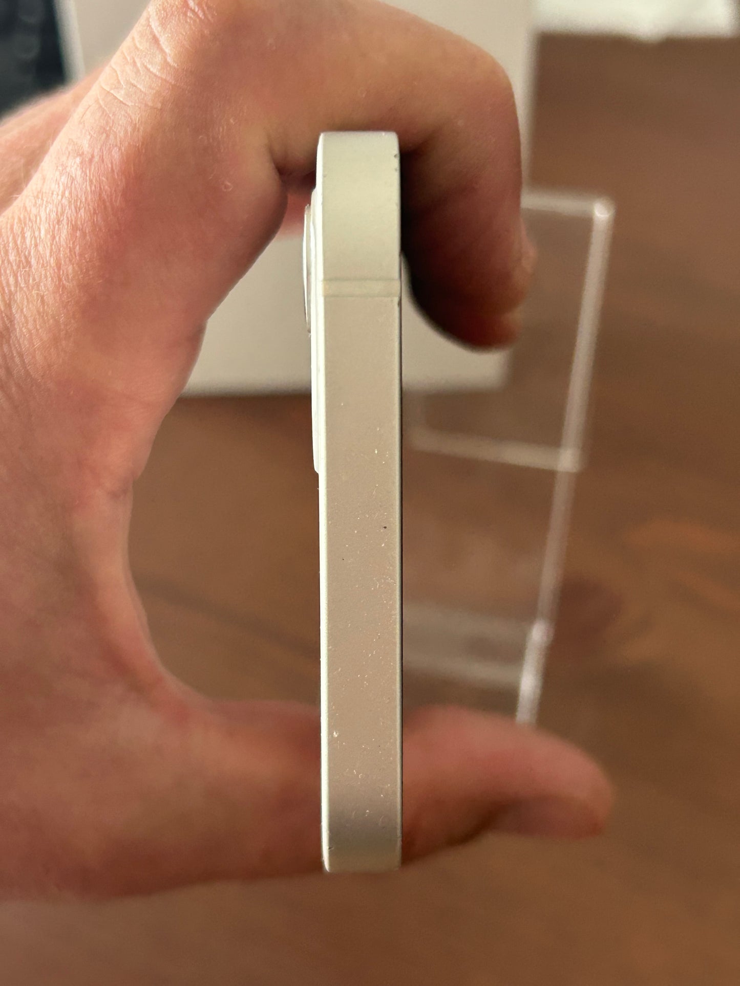 iPhone 12 Blanc 128 Go – Très Bon État, Batterie Neuve, Débloqué, iCloud Supprimé