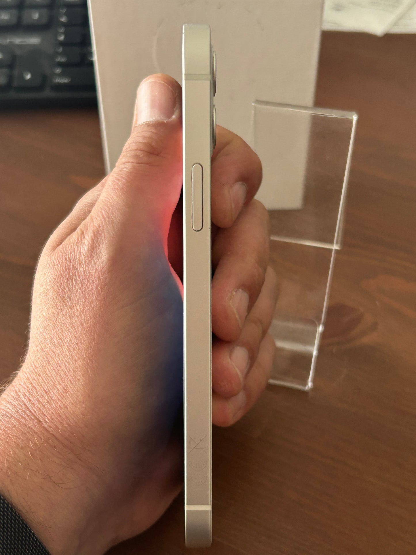iPhone 12 Blanc 128 Go – Très Bon État, Batterie Neuve, Débloqué, iCloud Supprimé