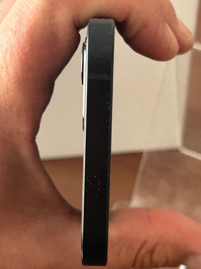 iPhone 12 Noir 128 Go – Très Bon État, Batterie Neuve, Débloqué, iCloud Supprimé