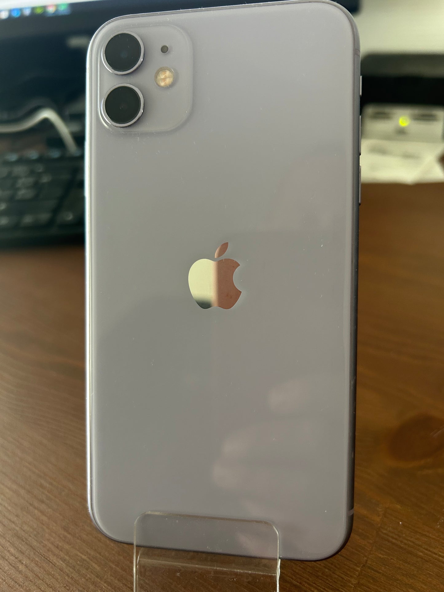 iPhone 11 Mauve 128 Go – Très Bon État, Batterie Neuve, Débloqué, iCloud Supprimé