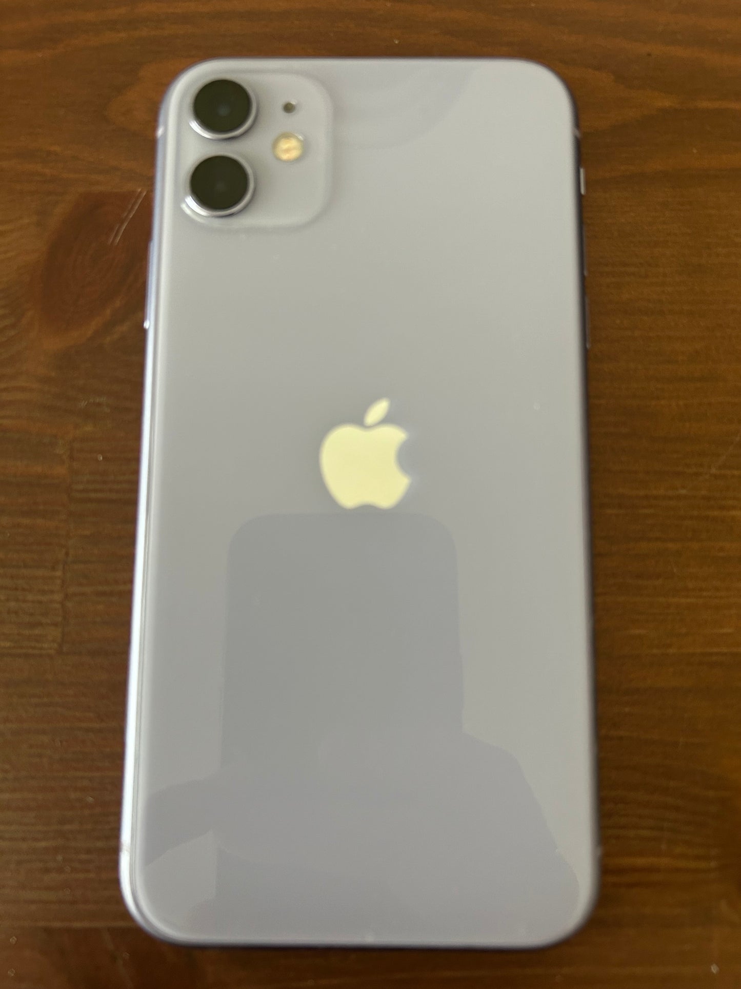 iPhone 11 Mauve 128 Go – Très Bon État, Batterie Neuve, Débloqué, iCloud Supprimé