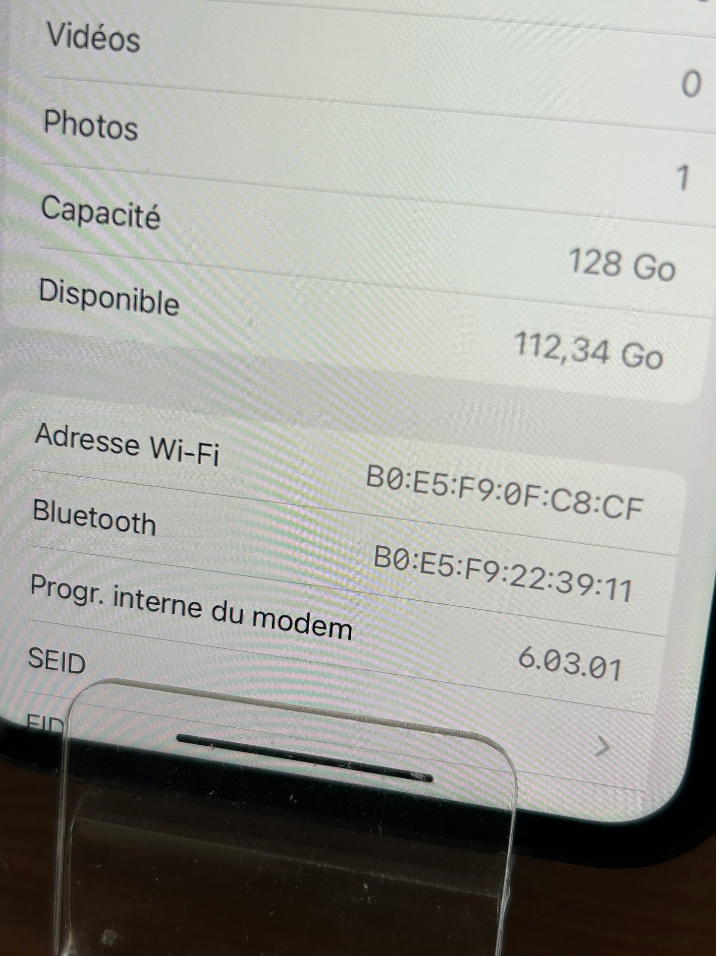 iPhone 11 Noir 128 Go – Très Bon État | Écran d’Origine, Batterie Neuve, Boîte Incluse