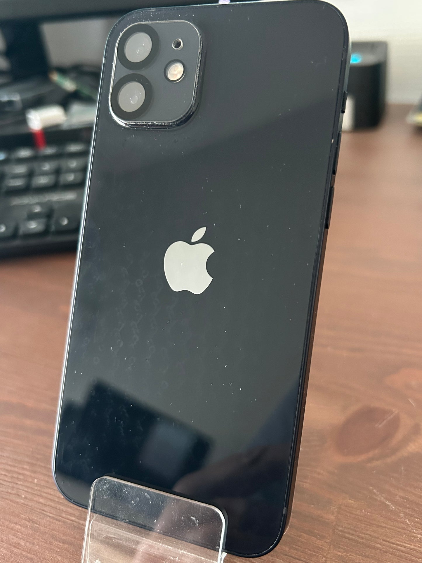 📱 iPhone 12 Noir – 128 Go – Très Bon État Général