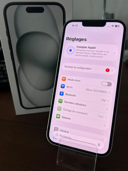 iPhone 13 Rose 128 Go – Très bon état, batterie neuve, débloqué tout opérateur**