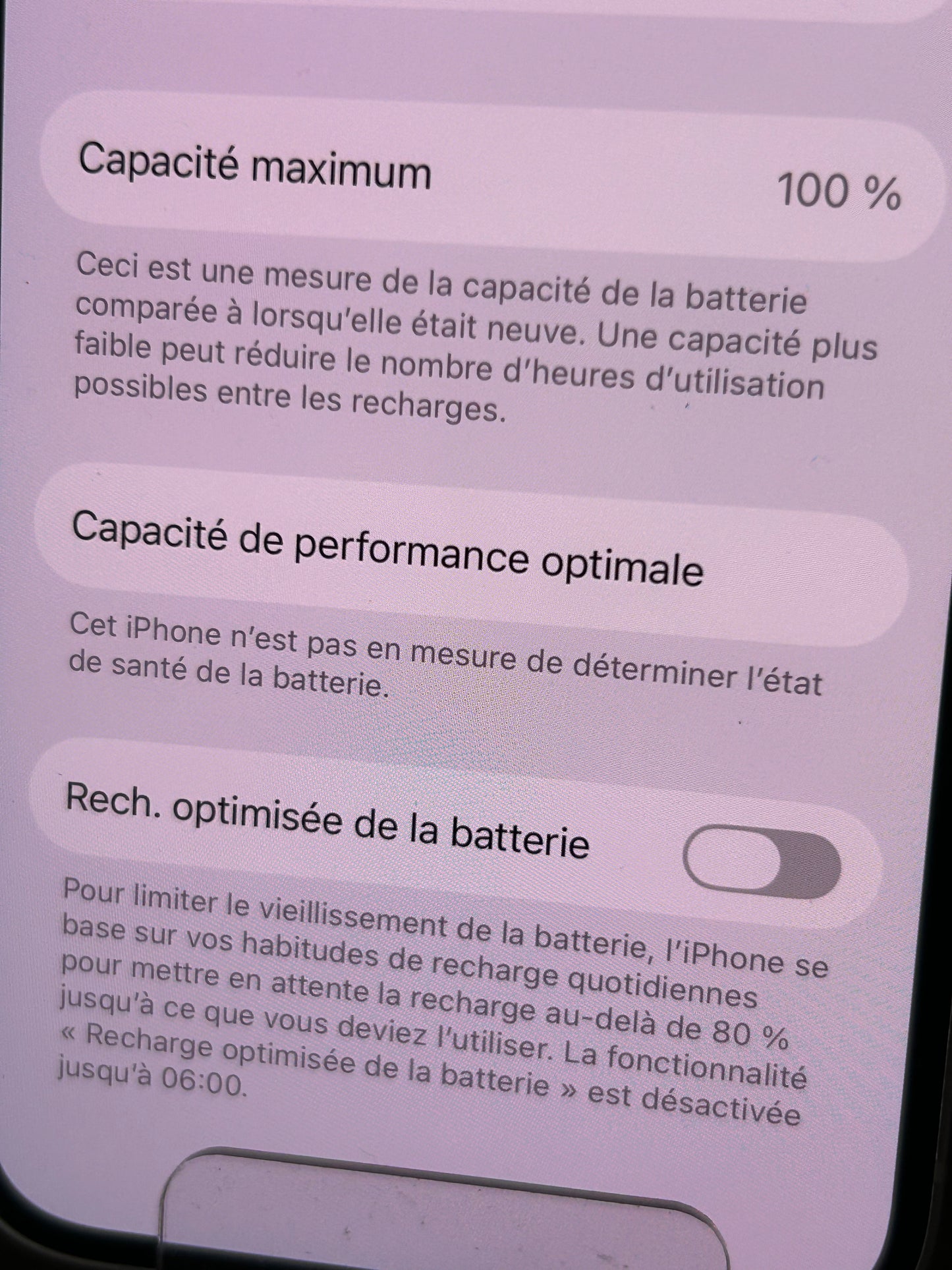iPhone 13 Rose 128 Go – Très bon état, batterie neuve, débloqué tout opérateur**