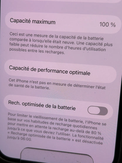 iPhone 13 Rose 128 Go – Très bon état, batterie neuve, débloqué tout opérateur**