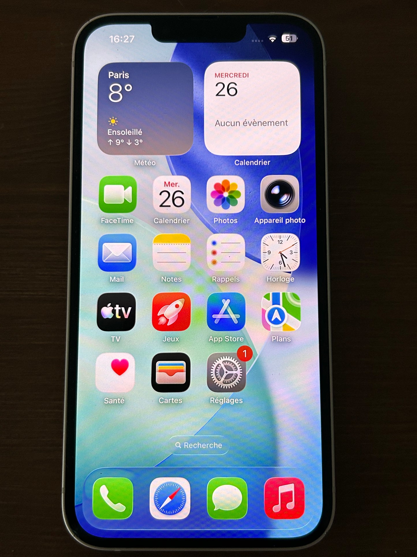 iPhone 13 Rose 128 Go – Très bon état, batterie neuve, débloqué tout opérateur**