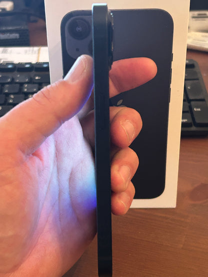 iPhone 13 Noir 128 Go – Très Bon État | Débloqué, Batterie Neuve, Boîte d’Origine**