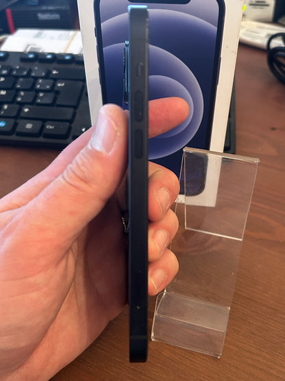 iPhone 12 Noir 128 Go – Très Bon État, Batterie Neuve, Débloqué Tout Opérateur