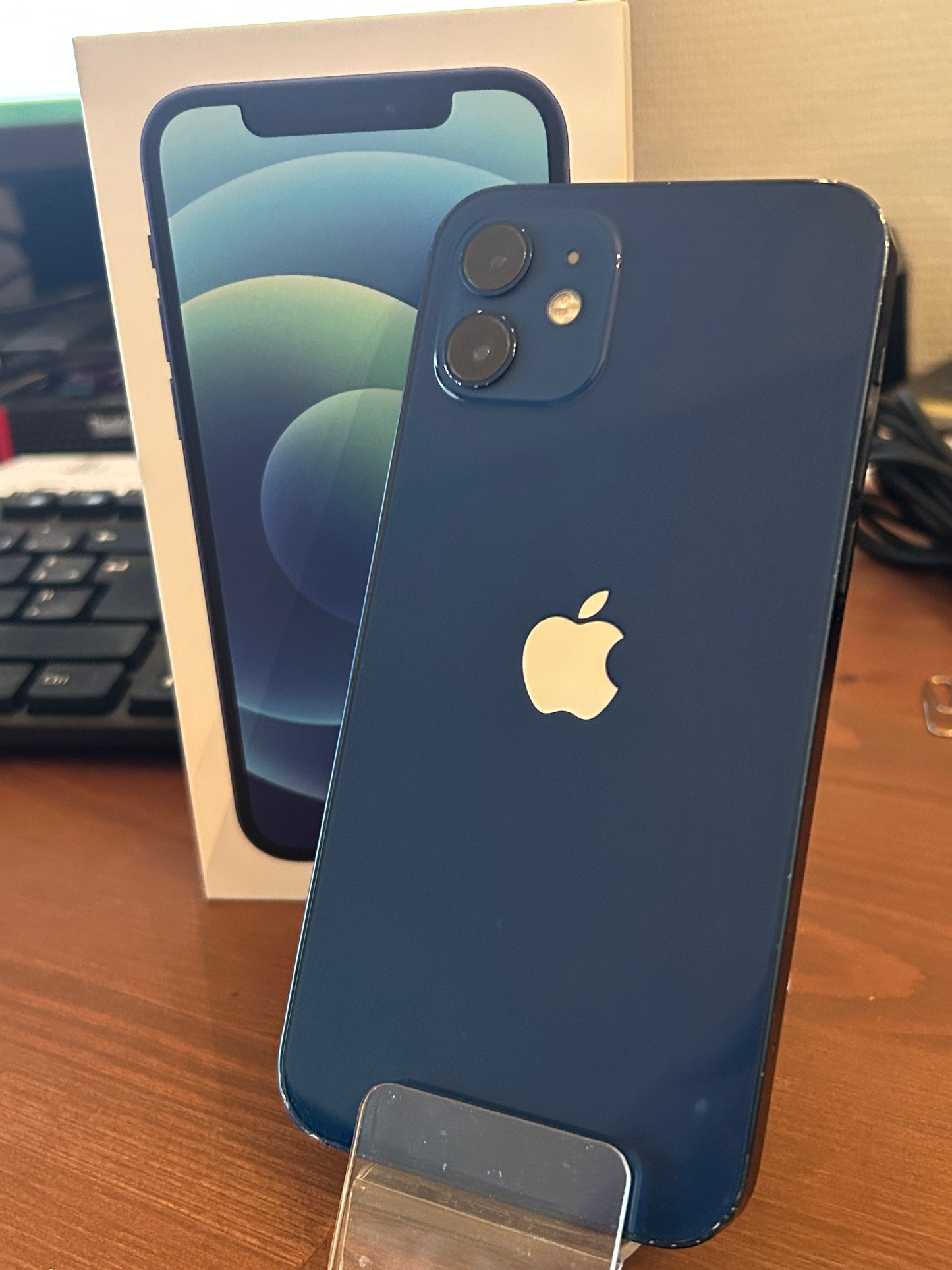 iPhone 12 Bleu 128 Go –  Bon État, Batterie Neuve, Débloqué Tout Opérateur