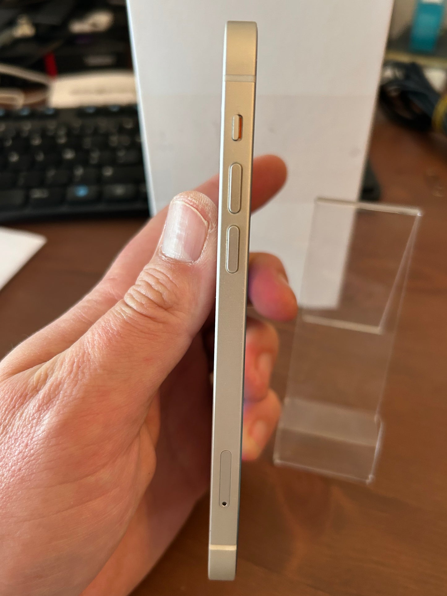 iPhone 12 Blanc 128 Go – État Comme Neuf, Batterie 100%, Débloqué
