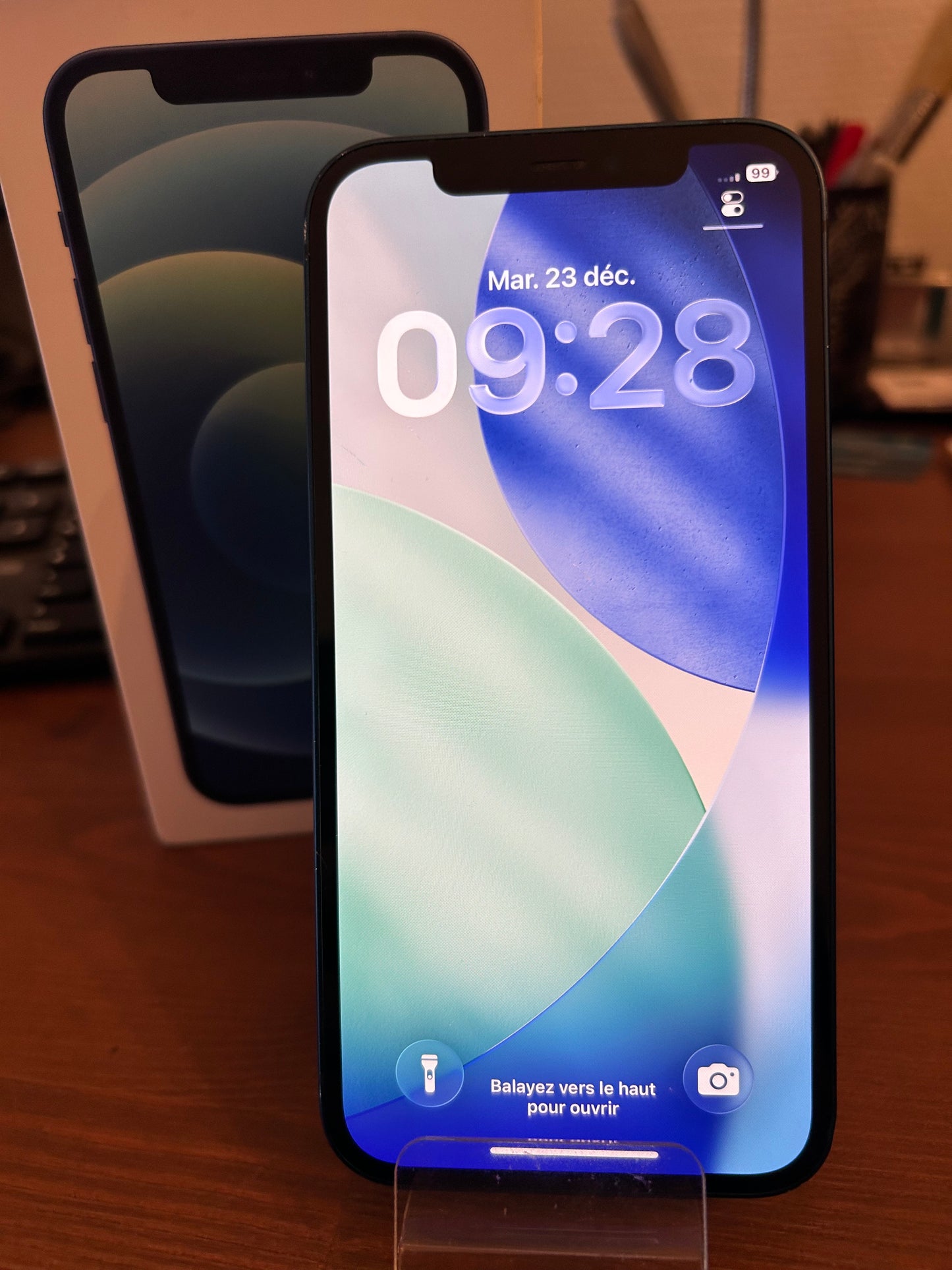 iPhone 12 Bleu 128 Go – Très Bon État, Écran d’origine, Batterie Neuve, Débloqué tout opérateur