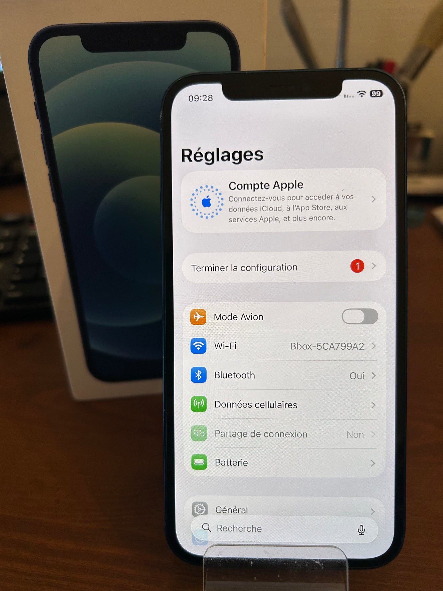 iPhone 12 Bleu 128 Go – Très Bon État, Écran d’origine, Batterie Neuve, Débloqué tout opérateur