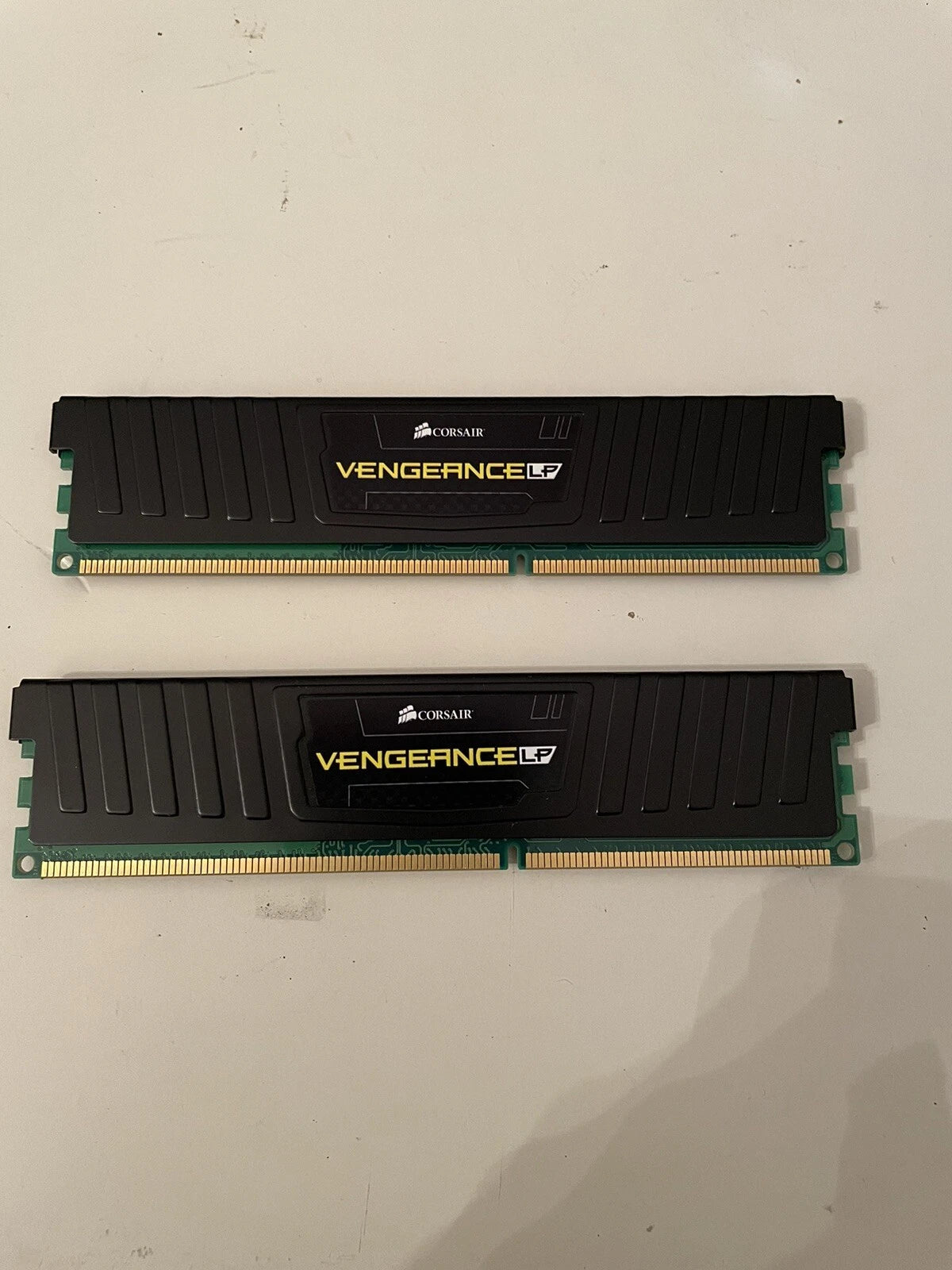 🧠 CORSAIR Vengeance Low Profile 8 Go (2x4 Go) – RAM DDR3 – Très bon état